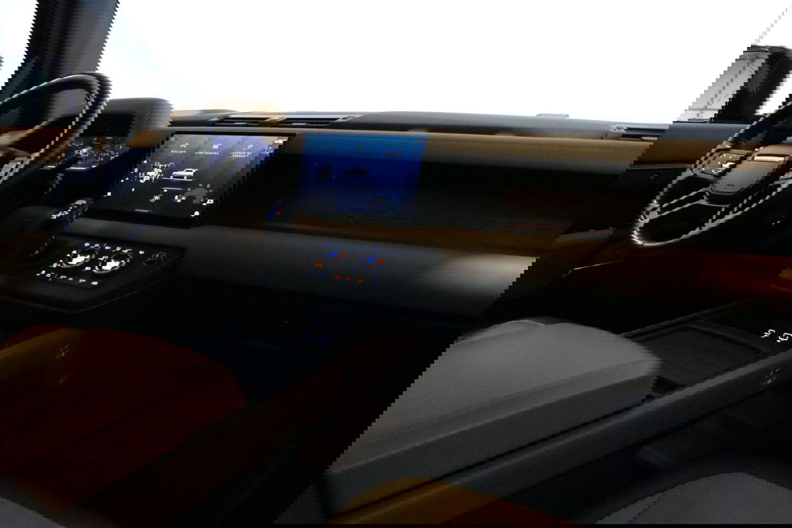 Land Rover Defender 110 2.0 P400e 110 X / Panoramadak / Elektr. verstelbare voorstoelen + memory / Matrix LED / Rondomzichtcamera / HUD / Koelkast in armleuning / Head-up / Apple Carplay - Android Auto / Stoelkoeling & verwarming / Luchtvering / Meridian Surround Sound / Ele