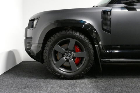 Land Rover Defender 110 2.0 P400e 110 X / Panoramadak / Elektr. verstelbare voorstoelen + memory / Matrix LED / Rondomzichtcamera / HUD / Koelkast in armleuning / Head-up / Apple Carplay - Android Auto / Stoelkoeling & verwarming / Luchtvering / Meridian Surround Sound / Ele