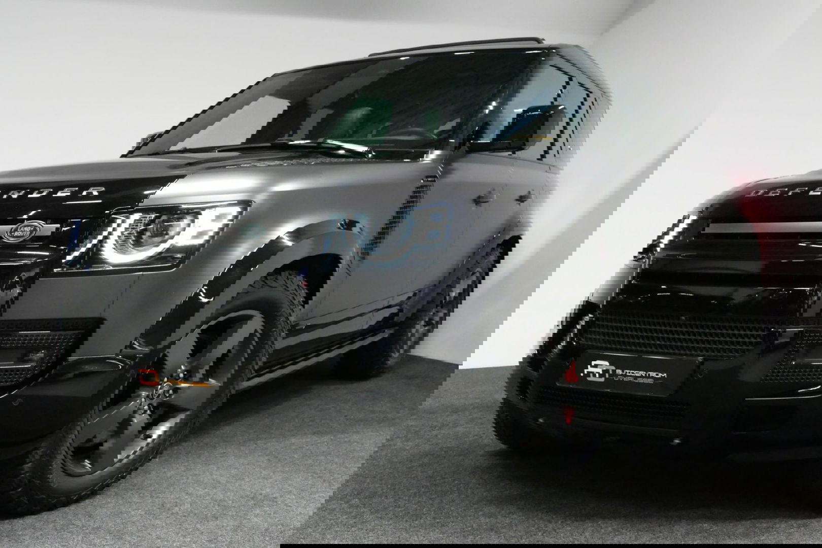 Land Rover Defender 110 2.0 P400e 110 X / Panoramadak / Elektr. verstelbare voorstoelen + memory / Matrix LED / Rondomzichtcamera / HUD / Koelkast in armleuning / Head-up / Apple Carplay - Android Auto / Stoelkoeling & verwarming / Luchtvering / Meridian Surround Sound / Ele