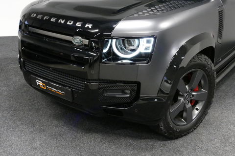 Land Rover Defender 110 2.0 P400e 110 X / Panoramadak / Elektr. verstelbare voorstoelen + memory / Matrix LED / Rondomzichtcamera / HUD / Koelkast in armleuning / Head-up / Apple Carplay - Android Auto / Stoelkoeling & verwarming / Luchtvering / Meridian Surround Sound / Ele
