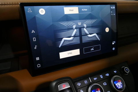 Land Rover Defender 110 2.0 P400e 110 X / Panoramadak / Elektr. verstelbare voorstoelen + memory / Matrix LED / Rondomzichtcamera / HUD / Koelkast in armleuning / Head-up / Apple Carplay - Android Auto / Stoelkoeling & verwarming / Luchtvering / Meridian Surround Sound / Ele