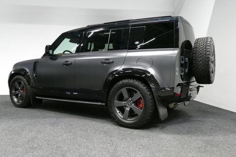 Land Rover Defender 110 2.0 P400e 110 X / Panoramadak / Elektr. verstelbare voorstoelen + memory / Matrix LED / Rondomzichtcamera / HUD / Koelkast in armleuning / Head-up / Apple Carplay - Android Auto / Stoelkoeling & verwarming / Luchtvering / Meridian Surround Sound / Ele
