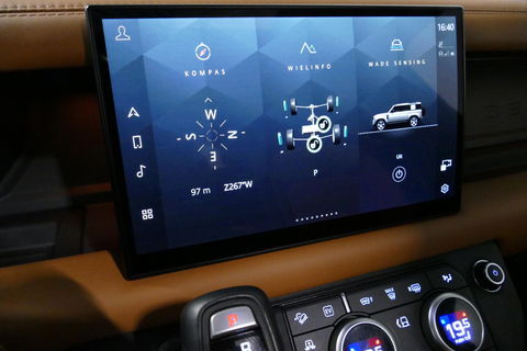 Land Rover Defender 110 2.0 P400e 110 X / Panoramadak / Elektr. verstelbare voorstoelen + memory / Matrix LED / Rondomzichtcamera / HUD / Koelkast in armleuning / Head-up / Apple Carplay - Android Auto / Stoelkoeling & verwarming / Luchtvering / Meridian Surround Sound / Ele