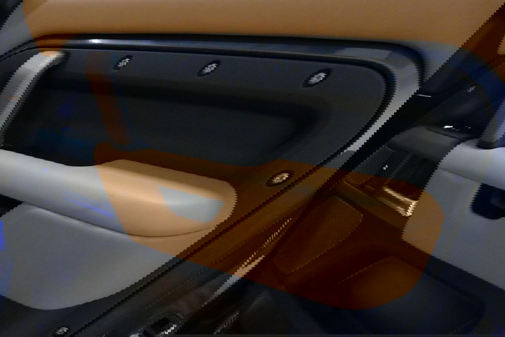 Land Rover Defender 110 2.0 P400e 110 X / Panoramadak / Elektr. verstelbare voorstoelen + memory / Matrix LED / Rondomzichtcamera / HUD / Koelkast in armleuning / Head-up / Apple Carplay - Android Auto / Stoelkoeling & verwarming / Luchtvering / Meridian Surround Sound / Ele