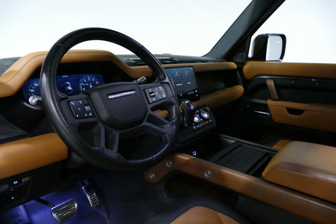 Land Rover Defender 110 2.0 P400e 110 X / Panoramadak / Elektr. verstelbare voorstoelen + memory / Matrix LED / Rondomzichtcamera / HUD / Koelkast in armleuning / Head-up / Apple Carplay - Android Auto / Stoelkoeling & verwarming / Luchtvering / Meridian Surround Sound / Ele