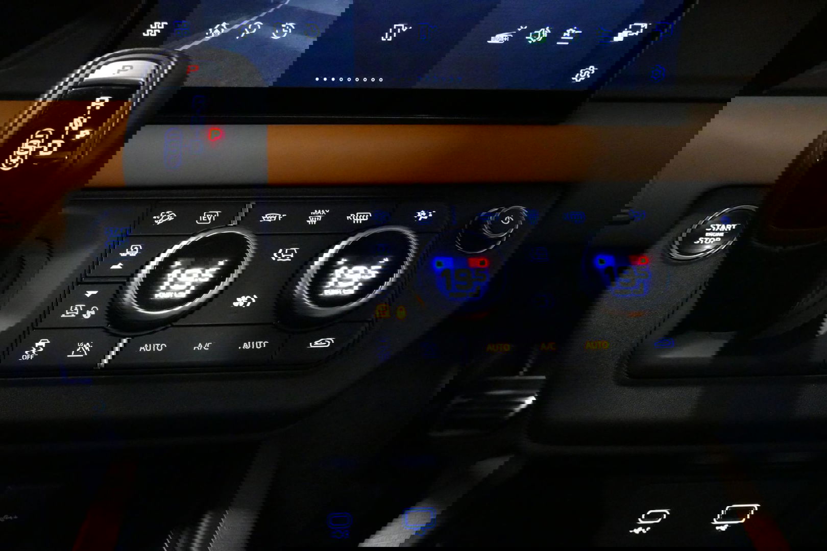 Land Rover Defender 110 2.0 P400e 110 X / Panoramadak / Elektr. verstelbare voorstoelen + memory / Matrix LED / Rondomzichtcamera / HUD / Koelkast in armleuning / Head-up / Apple Carplay - Android Auto / Stoelkoeling & verwarming / Luchtvering / Meridian Surround Sound / Ele