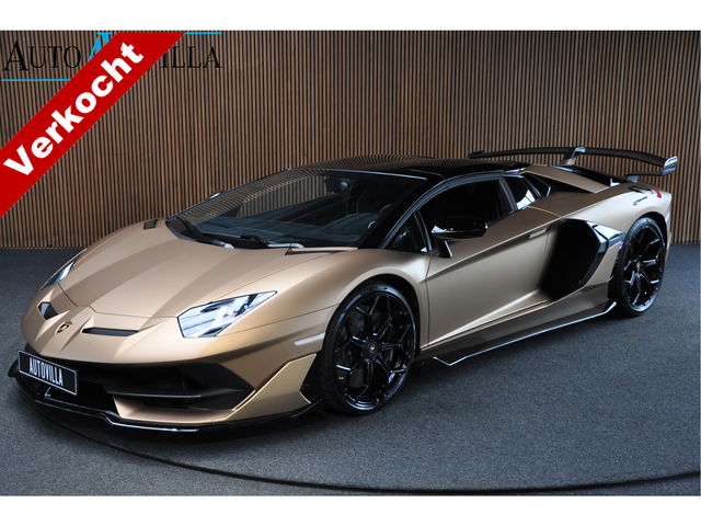 Lamborghini Aventador - 6.5 V12 SVJ Roadster Lift Shiney Carbon Camera 1-800