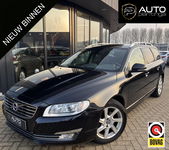 Volvo V70 - 2.0 D4 Summum 181PK | BOMVOL | Zeer Nette Staat | Trekhaak | PANO | LEER | MEMORY | XENON | STOELVERWARMING | Parkeersensoren Voor en Achter | Climate Control | Privacy Glass | 2 Sleutels | Onderhoudshistorie |