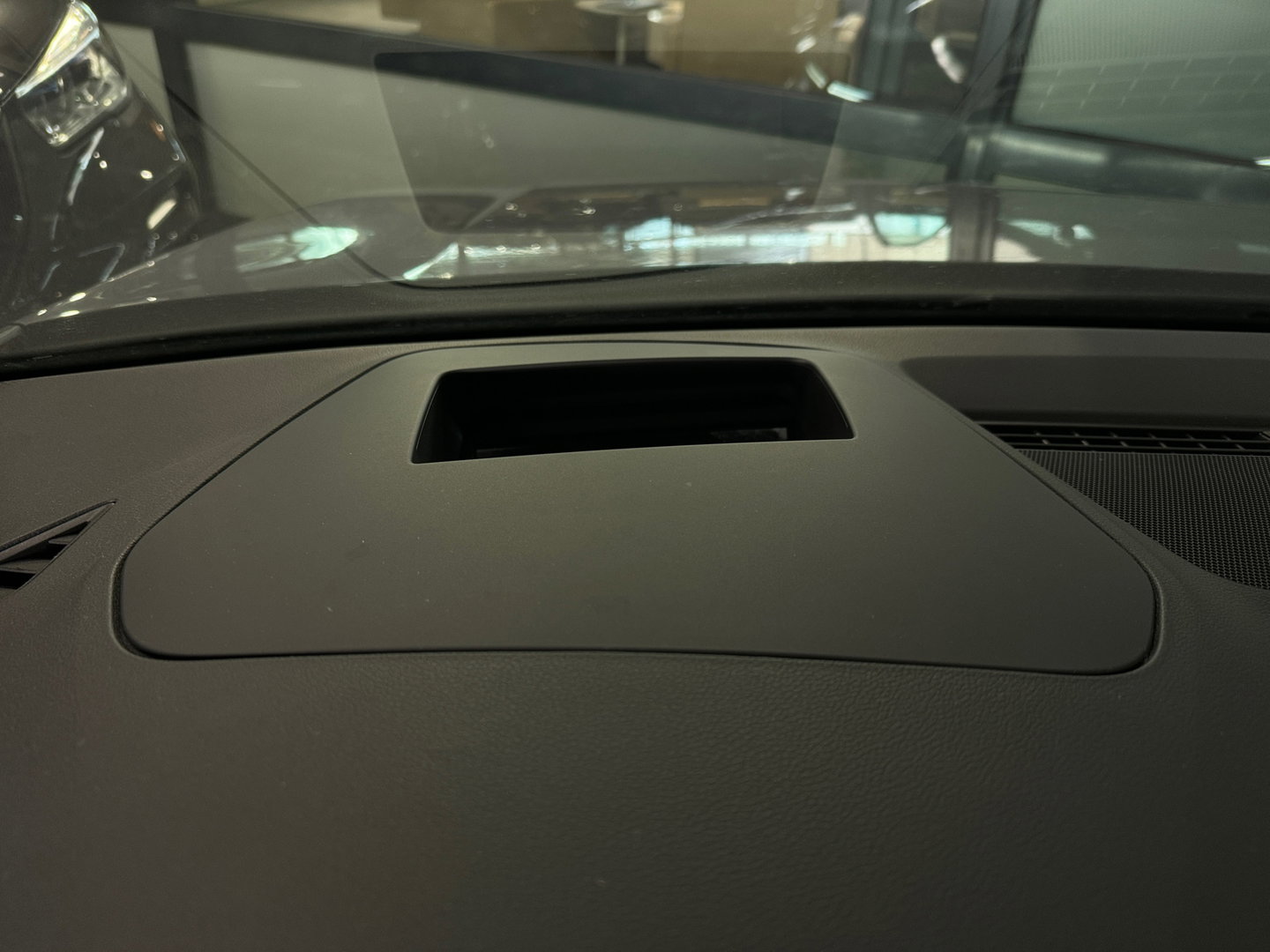 Volkswagen Golf 1.5 eTSI R Line Pano|HuD|H/K|Keyles|IQ|Camera