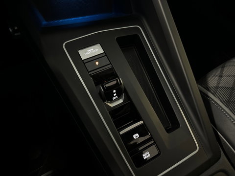 Volkswagen Golf 1.5 eTSI R Line Pano|HuD|H/K|Keyles|IQ|Camera