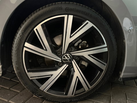 Volkswagen Golf 1.5 eTSI R Line Pano|HuD|H/K|Keyles|IQ|Camera