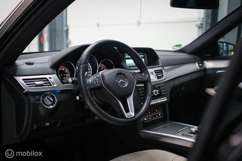 Mercedes-Benz E-Klasse Estate 400 Prestige Elegance 333 pk | Massage | Luchtvering | Stoelkoeling | Leder pakket | Zonneschermen | LED | Trekhaak | Pan