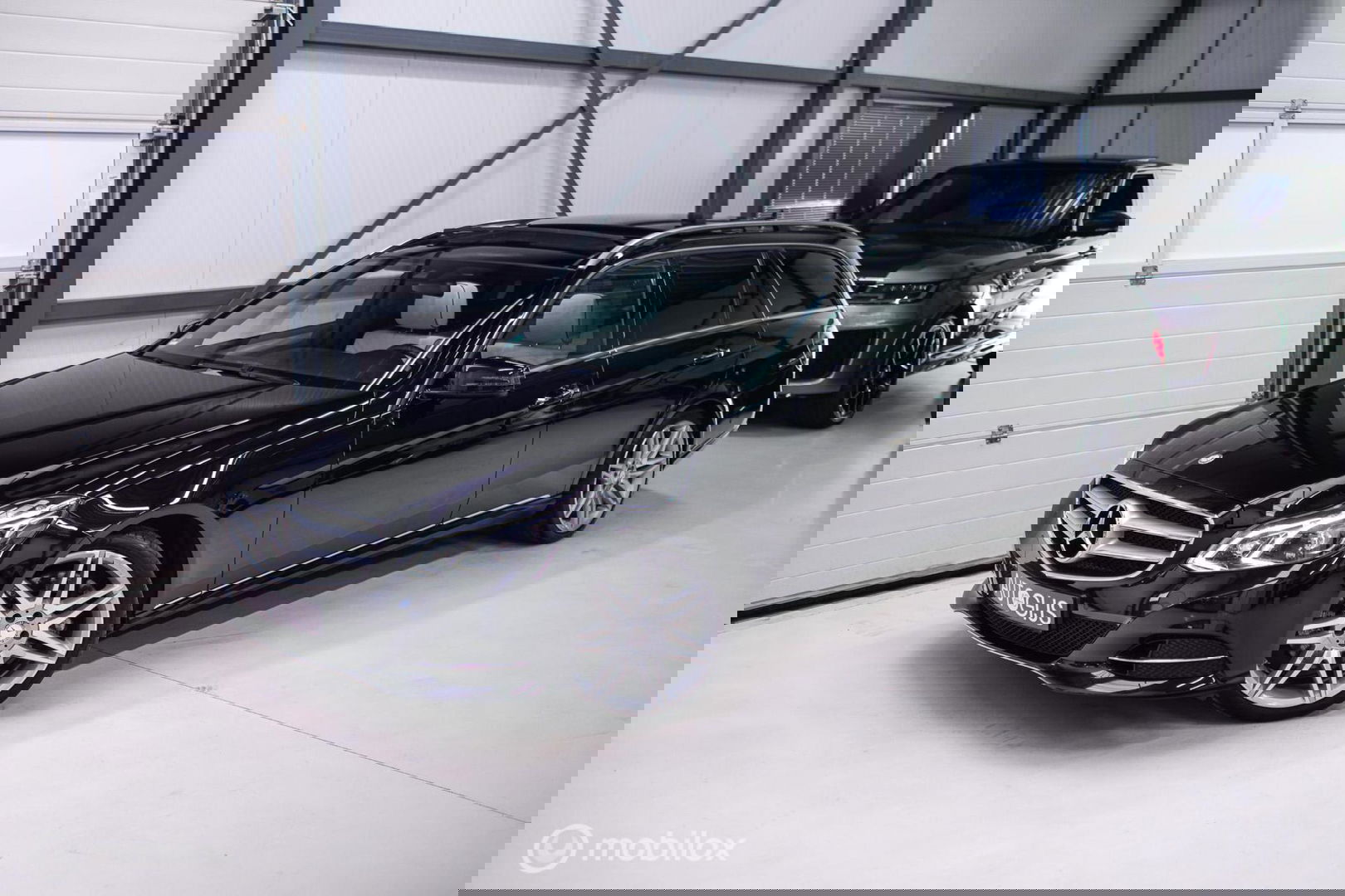 Mercedes-Benz E-Klasse Estate 400 Prestige Elegance 333 pk | Massage | Luchtvering | Stoelkoeling | Leder pakket | Zonneschermen | LED | Trekhaak | Pan