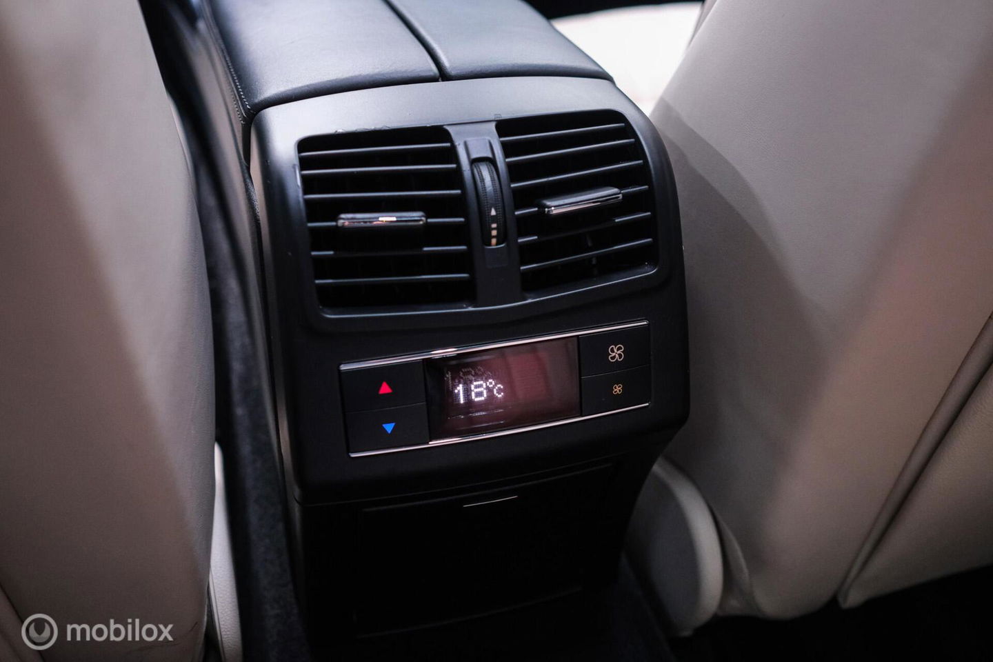 Mercedes-Benz E-Klasse Estate 400 Prestige Elegance 333 pk | Massage | Luchtvering | Stoelkoeling | Leder pakket | Zonneschermen | LED | Trekhaak | Pan