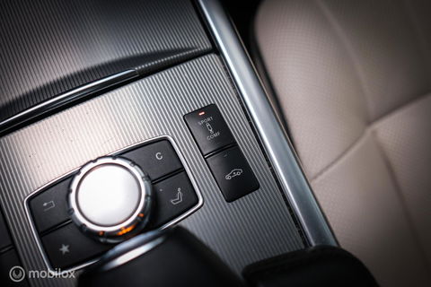 Mercedes-Benz E-Klasse Estate 400 Prestige Elegance 333 pk | Massage | Luchtvering | Stoelkoeling | Leder pakket | Zonneschermen | LED | Trekhaak | Pan