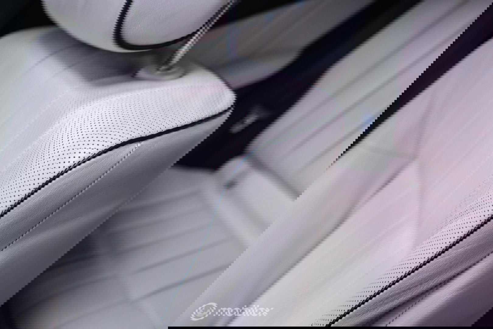 Mercedes-Benz E-Klasse Estate 400 Prestige Elegance 333 pk | Massage | Luchtvering | Stoelkoeling | Leder pakket | Zonneschermen | LED | Trekhaak | Pan