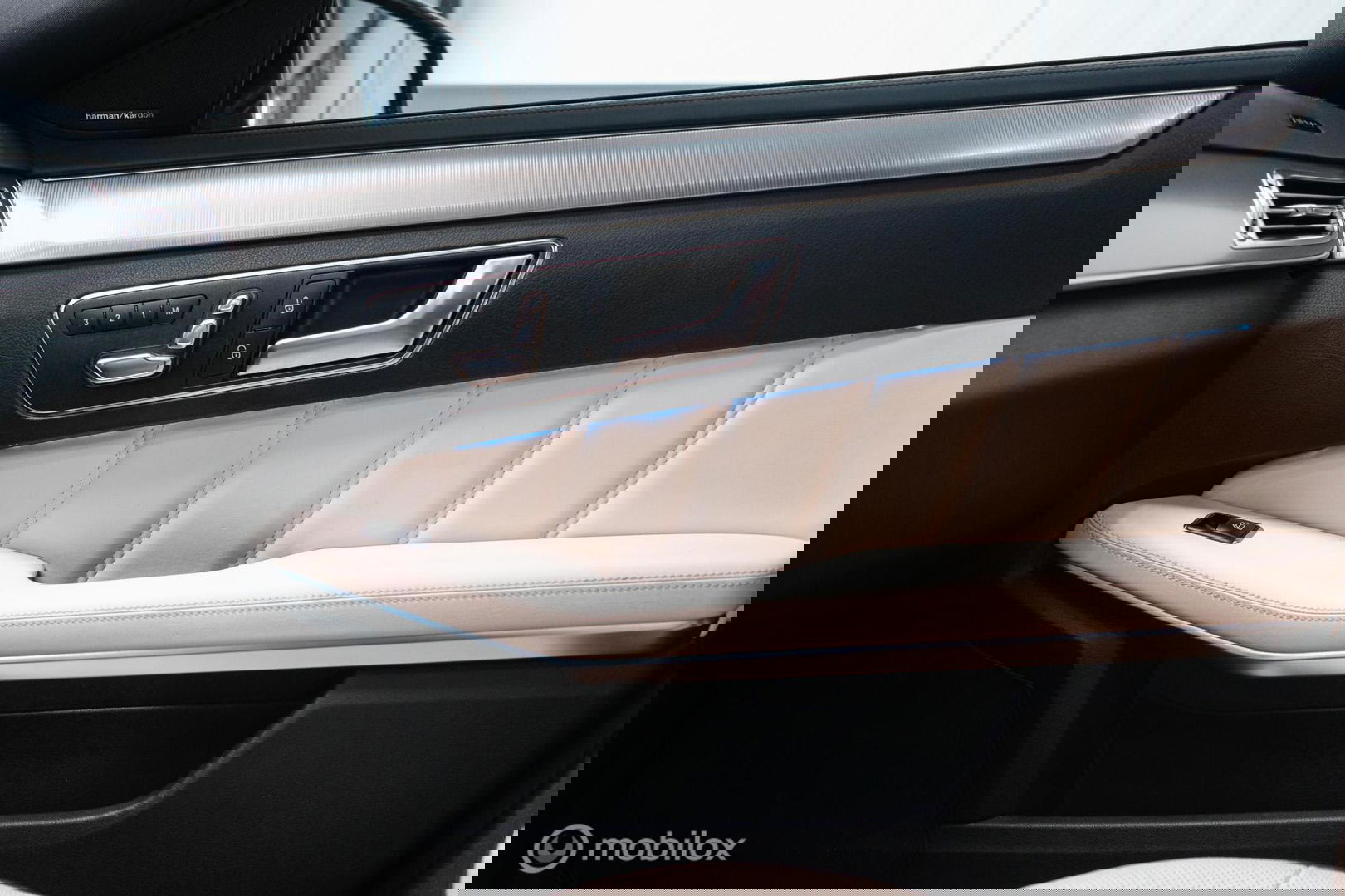 Mercedes-Benz E-Klasse Estate 400 Prestige Elegance 333 pk | Massage | Luchtvering | Stoelkoeling | Leder pakket | Zonneschermen | LED | Trekhaak | Pan