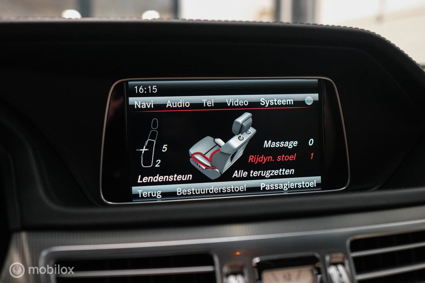 Mercedes-Benz E-Klasse Estate 400 Prestige Elegance 333 pk | Massage | Luchtvering | Stoelkoeling | Leder pakket | Zonneschermen | LED | Trekhaak | Pan