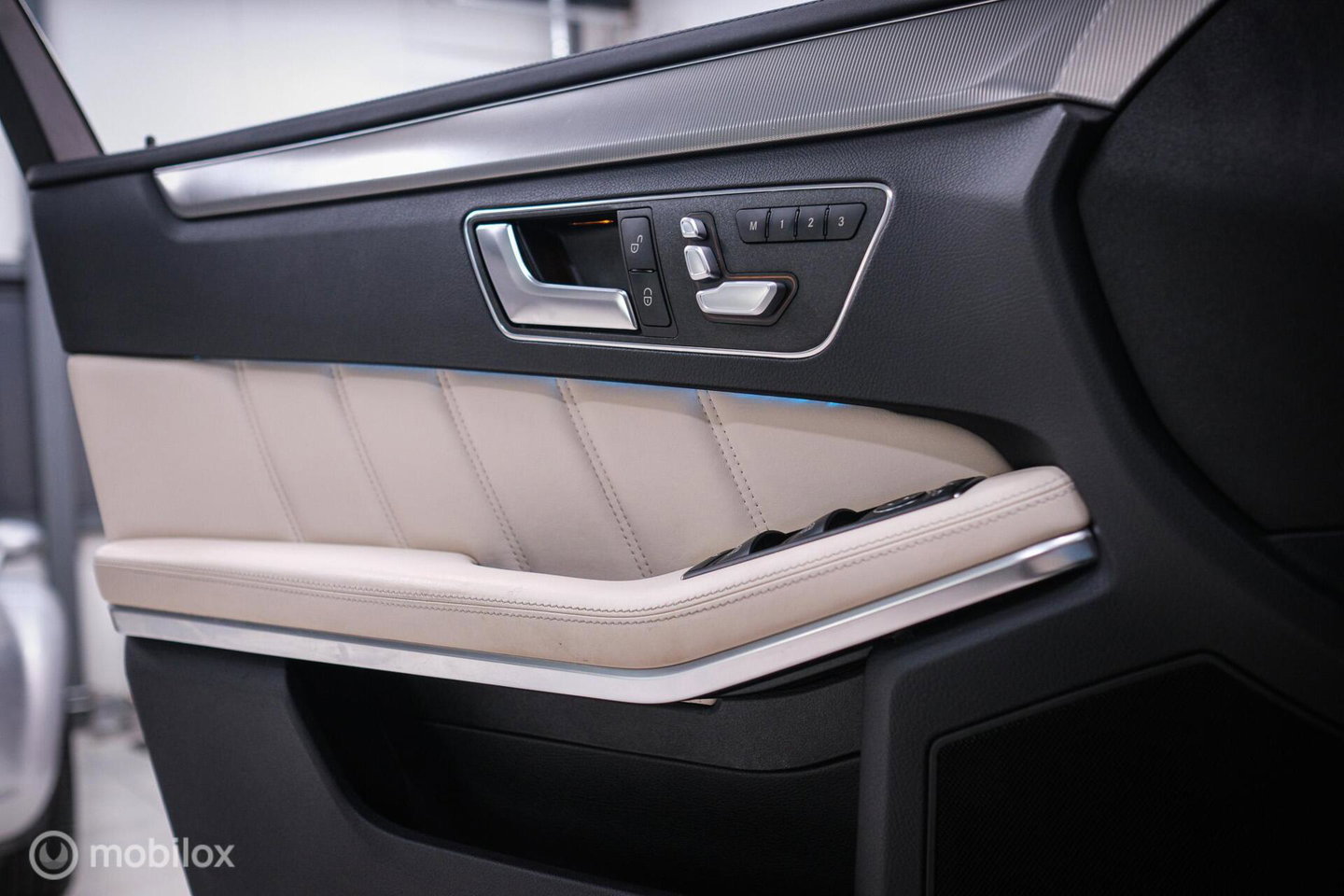 Mercedes-Benz E-Klasse Estate 400 Prestige Elegance 333 pk | Massage | Luchtvering | Stoelkoeling | Leder pakket | Zonneschermen | LED | Trekhaak | Pan