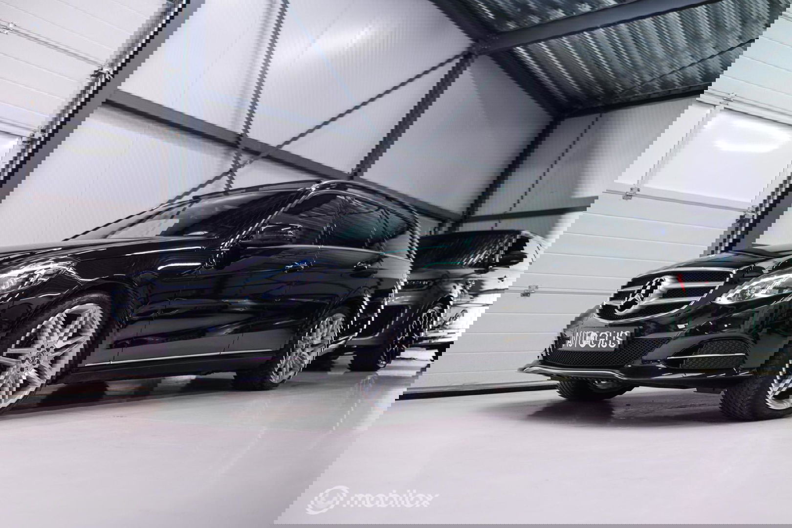 Mercedes-Benz E-Klasse Estate 400 Prestige Elegance 333 pk | Massage | Luchtvering | Stoelkoeling | Leder pakket | Zonneschermen | LED | Trekhaak | Pan