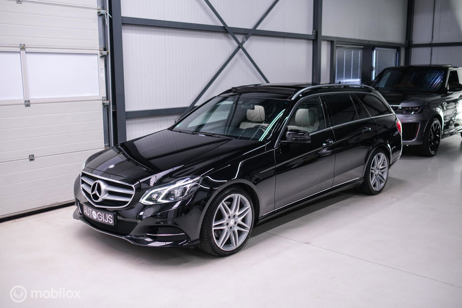 Mercedes-Benz E-Klasse Estate 400 Prestige Elegance 333 pk | Massage | Luchtvering | Stoelkoeling | Leder pakket | Zonneschermen | LED | Trekhaak | Pan