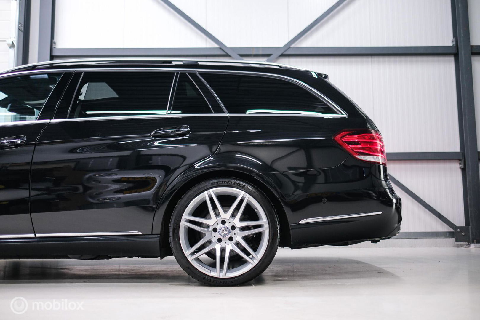 Mercedes-Benz E-Klasse Estate 400 Prestige Elegance 333 pk | Massage | Luchtvering | Stoelkoeling | Leder pakket | Zonneschermen | LED | Trekhaak | Pan