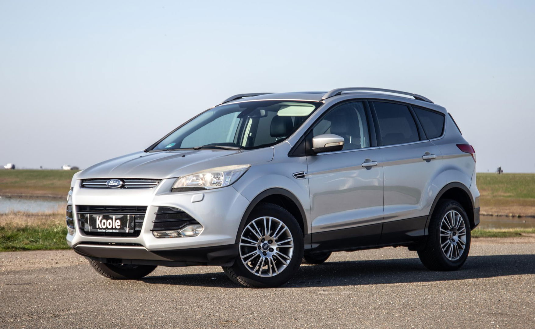 Ford Kuga 1.6 Titanium PANORAMA DAK / STOELVERWARMING / TREKHAAK / CRUISE CONTROLE