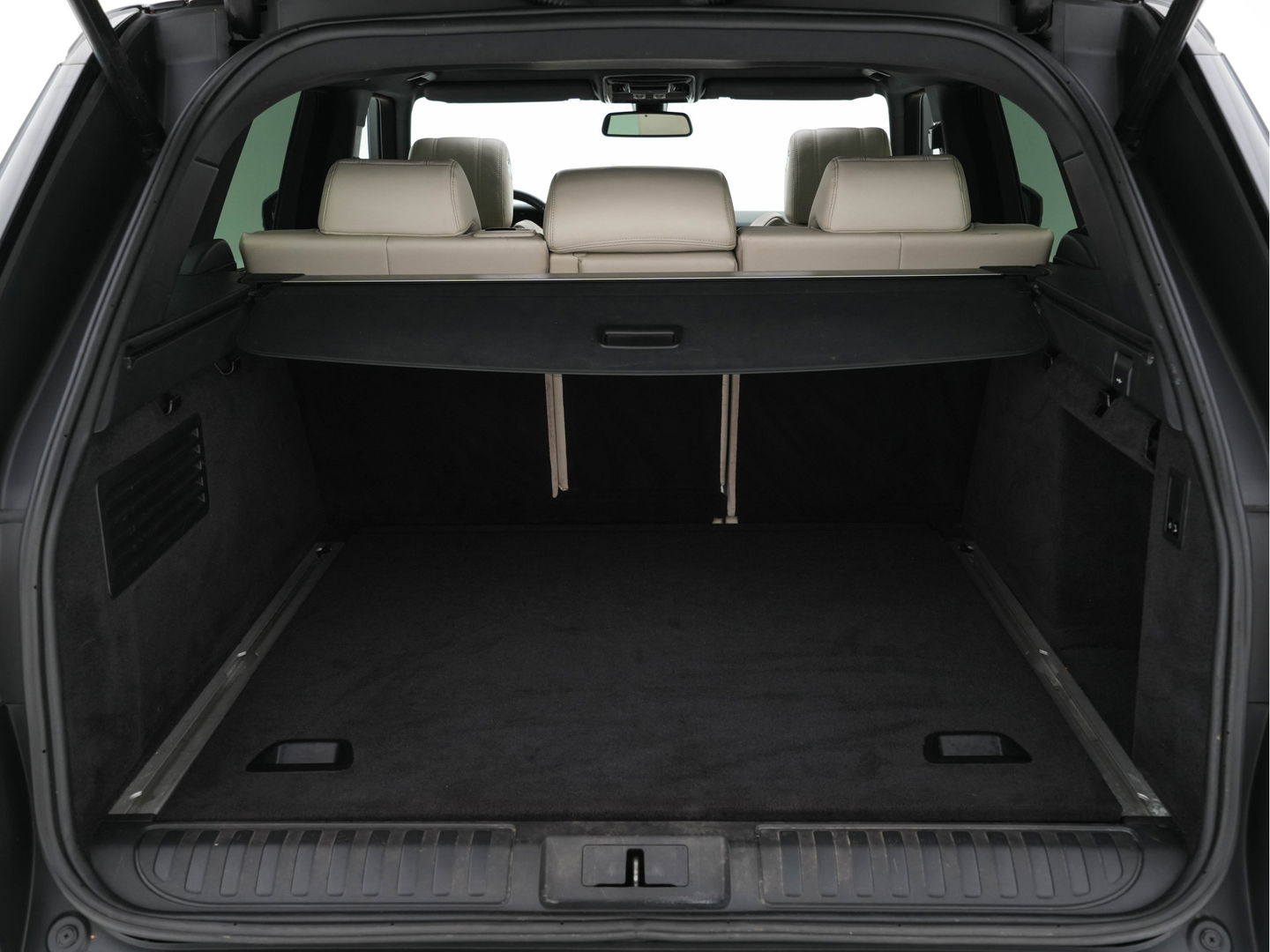 Land Rover Range Rover Sport 3.0 SDV6 Hybrid Autobiography Dynamic AWD Aut. *PANO | BI-XENON | TOP-VIEW | LEATHER | BLIND-SPOT | MEMORY-PACK | NAVI-FULLMAP | CRUISE | SPORT-SEATS | DIGI-COCKPIT | LANE-ASSIST | TOWBAR |  21"ALU *