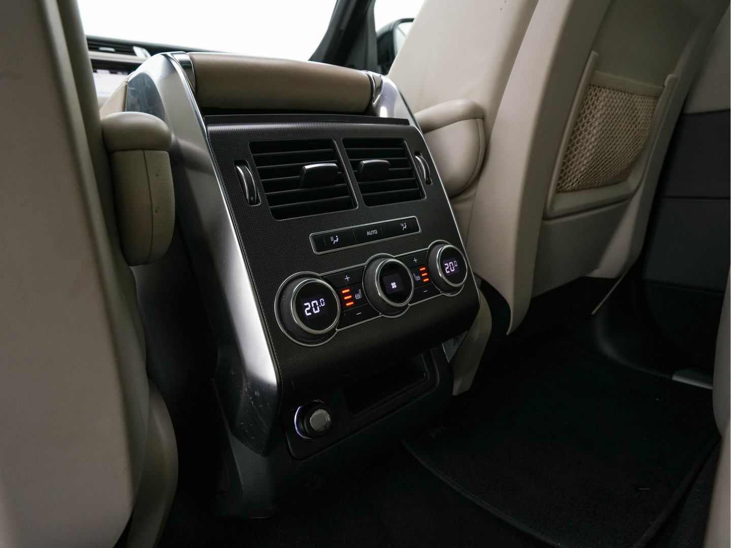 Land Rover Range Rover Sport 3.0 SDV6 Hybrid Autobiography Dynamic AWD Aut. *PANO | BI-XENON | TOP-VIEW | LEATHER | BLIND-SPOT | MEMORY-PACK | NAVI-FULLMAP | CRUISE | SPORT-SEATS | DIGI-COCKPIT | LANE-ASSIST | TOWBAR |  21"ALU *