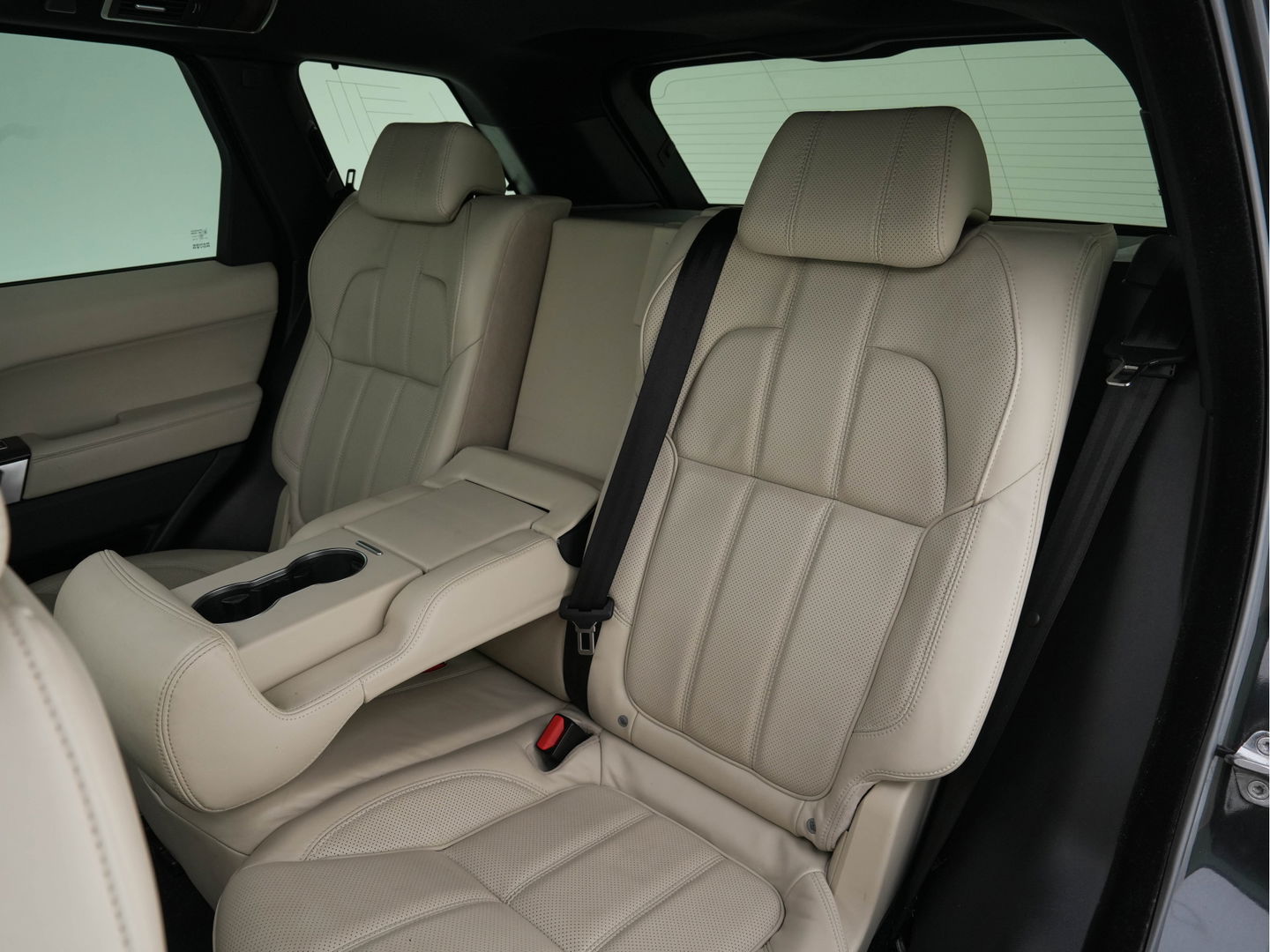 Land Rover Range Rover Sport 3.0 SDV6 Hybrid Autobiography Dynamic AWD Aut. *PANO | BI-XENON | TOP-VIEW | LEATHER | BLIND-SPOT | MEMORY-PACK | NAVI-FULLMAP | CRUISE | SPORT-SEATS | DIGI-COCKPIT | LANE-ASSIST | TOWBAR |  21"ALU *