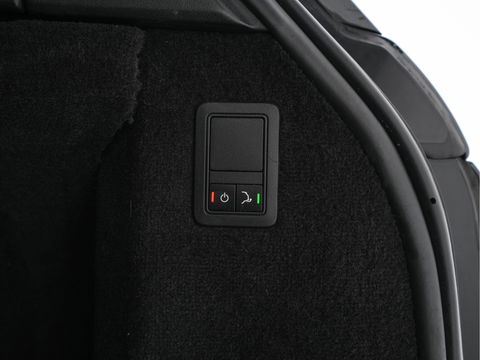 Land Rover Range Rover Sport 3.0 SDV6 Hybrid Autobiography Dynamic AWD Aut. *PANO | BI-XENON | TOP-VIEW | LEATHER | BLIND-SPOT | MEMORY-PACK | NAVI-FULLMAP | CRUISE | SPORT-SEATS | DIGI-COCKPIT | LANE-ASSIST | TOWBAR |  21"ALU *