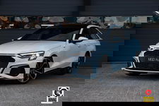 Audi A3 - Limousine 35 TFSI 3x S-Line /LED/PANODAK/SFEERVERL./KEYLESS/STOELVERW./CARPLAY/PDC!