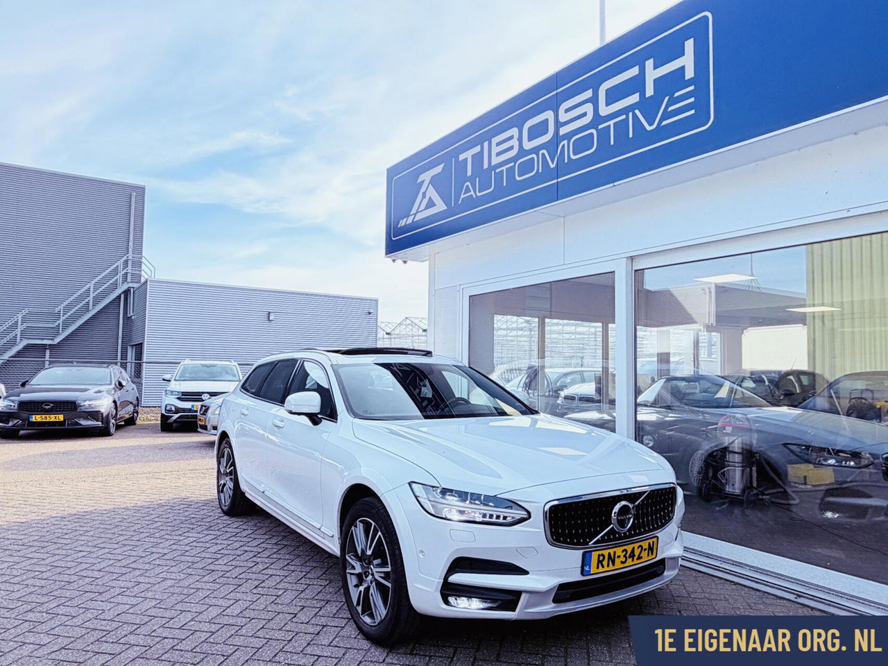 Volvo V90
