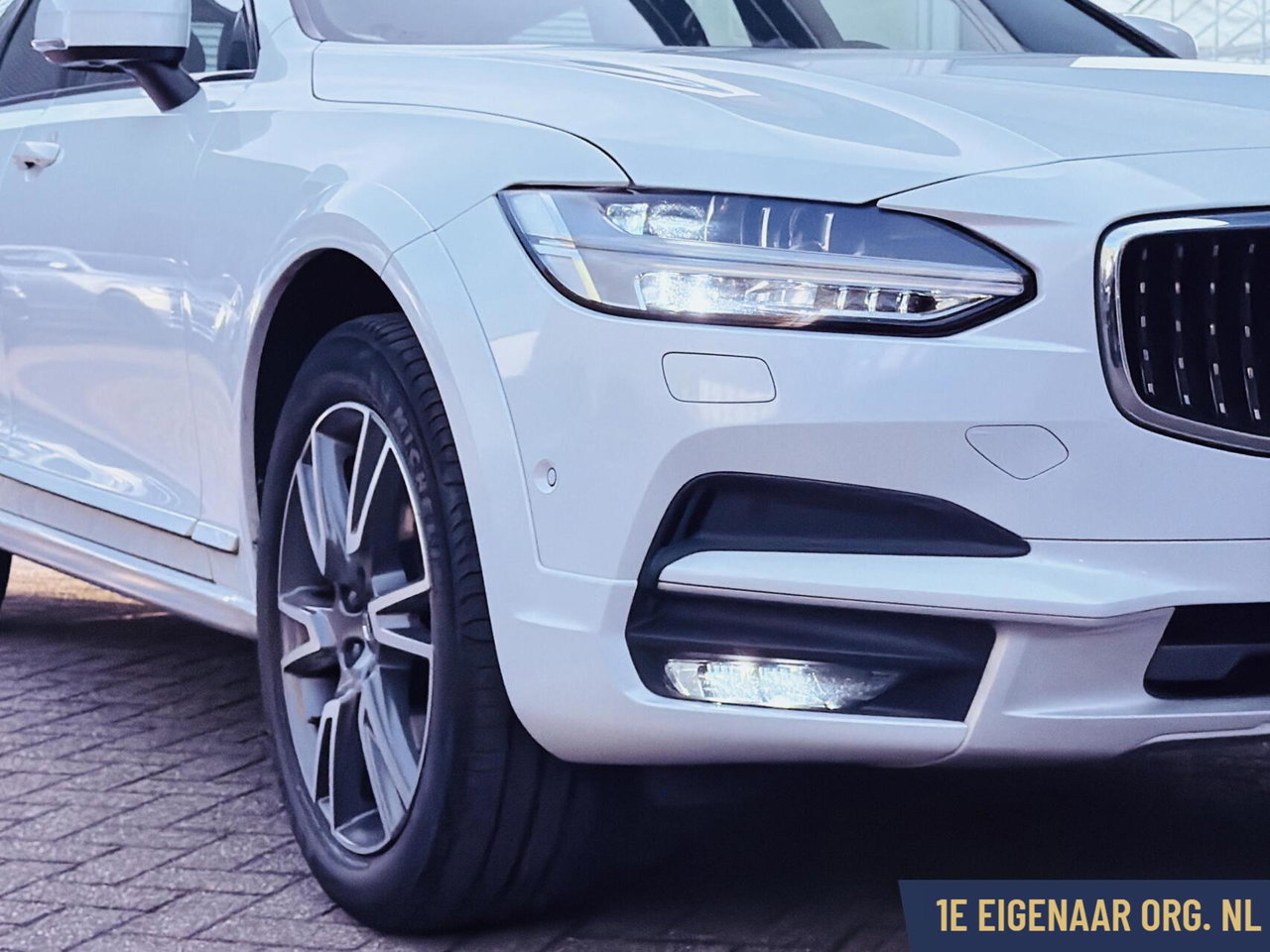 Volvo V90