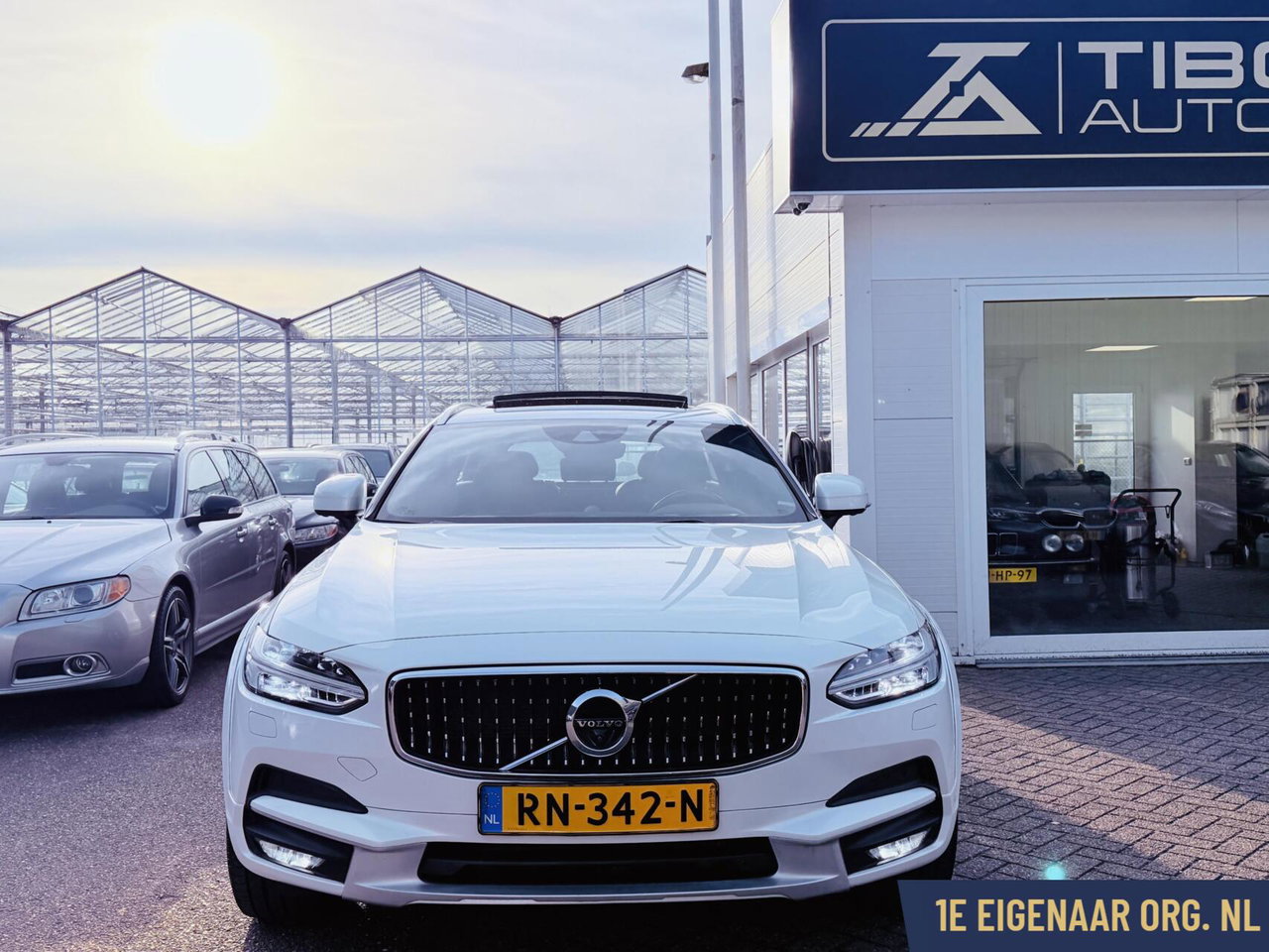 Volvo V90