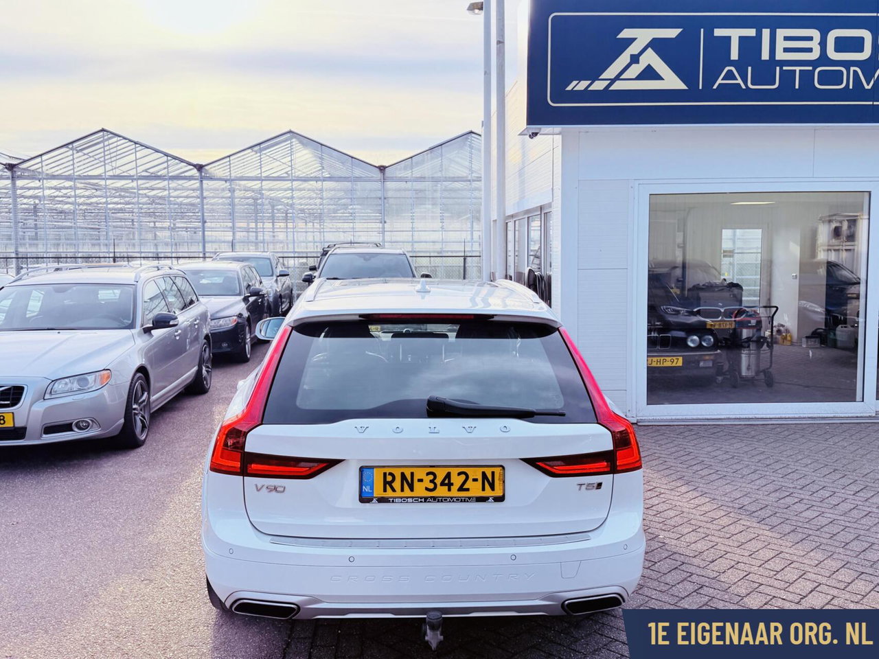 Volvo V90
