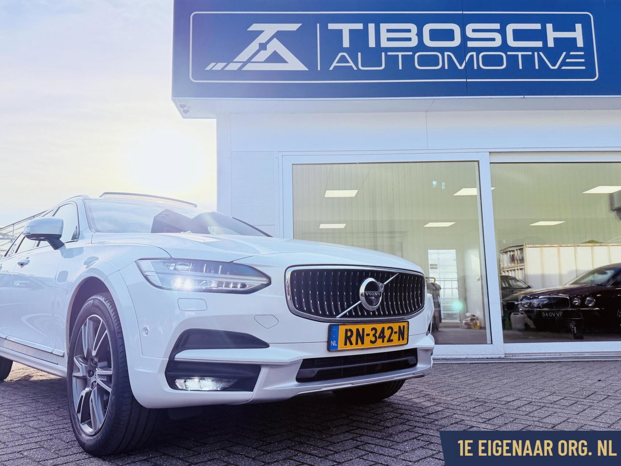 Volvo V90