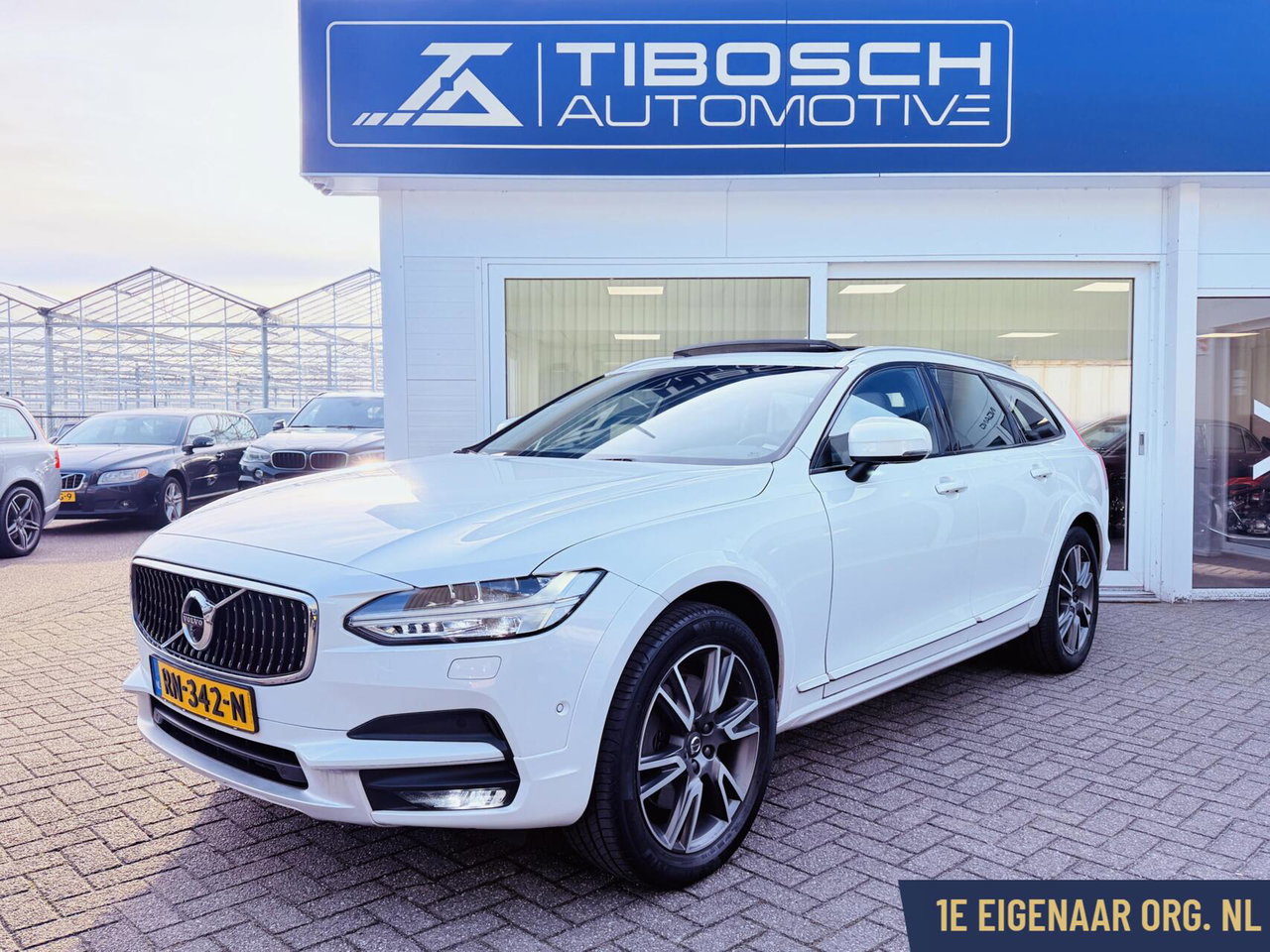 Volvo V90