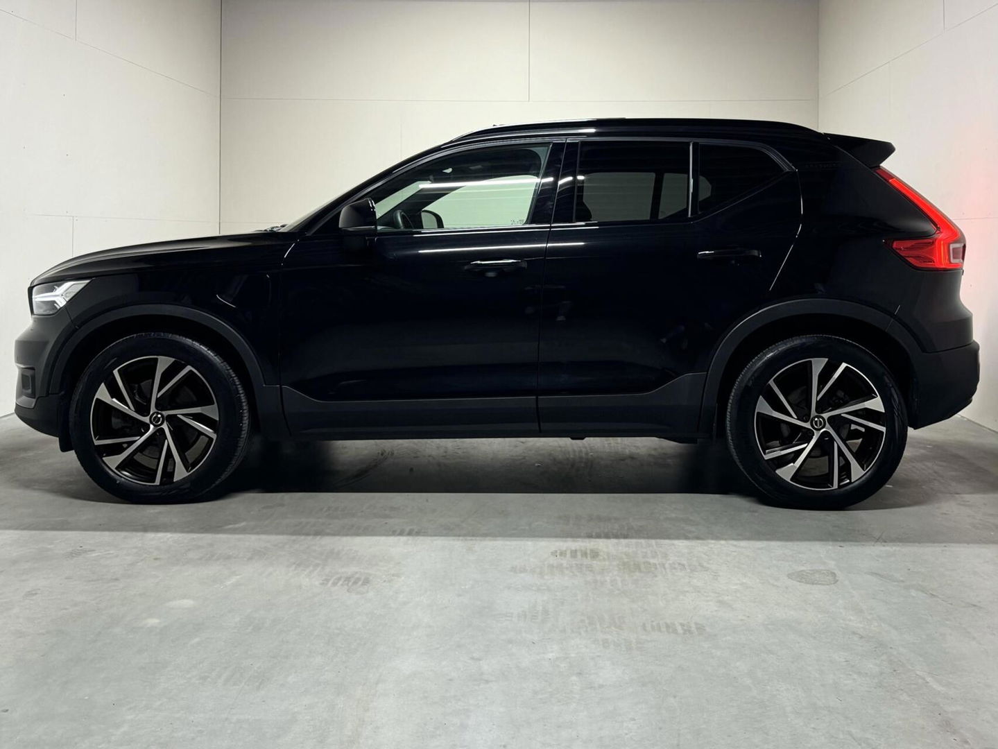 Volvo XC40 1.5 T5 Recharge R-Design Pano Leer Camera Cruise Carplay