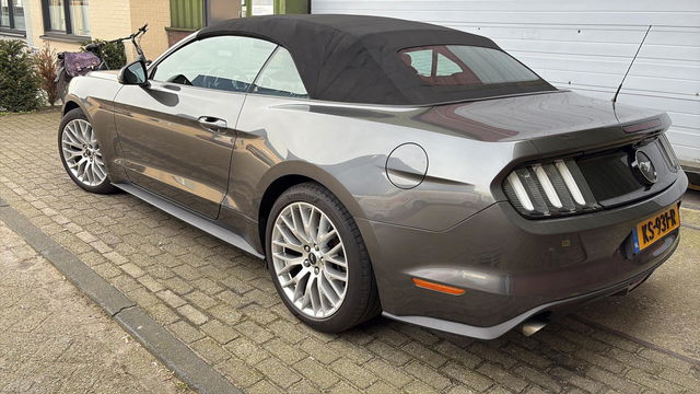 Ford Mustang - Convertible 2.3 317PK Handgeschakeld Leder Stoelkoeling Navi Camera