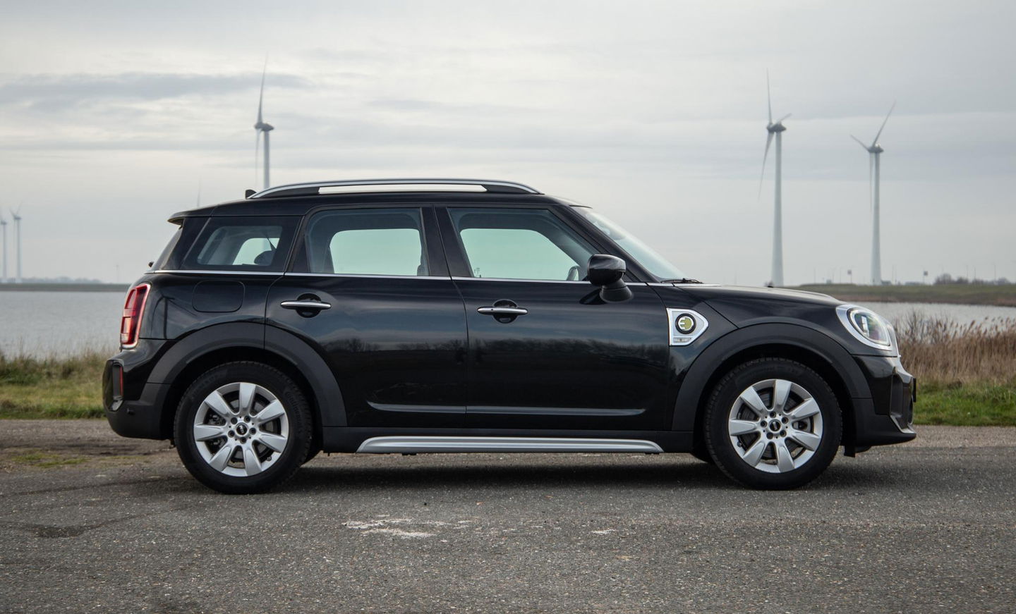 MINI Countryman 1.5 Cooper S E ALL4 Essential CAMERA / NAVI / CARPLAY / AIRCO / ZWART / STOELVERWARMING