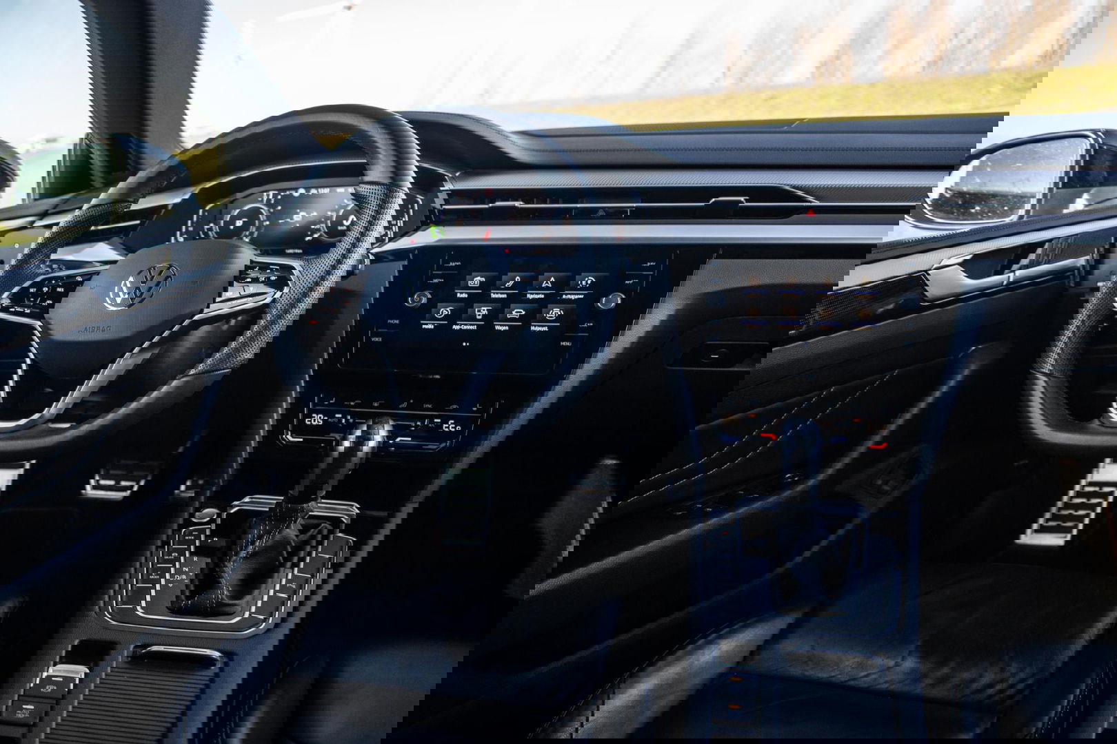 Volkswagen Arteon 1.4 TSI eHybrid R-Line Business CARPLAY / LEER / CAMERA / MEMMORY / LED / STOELVERWARMING