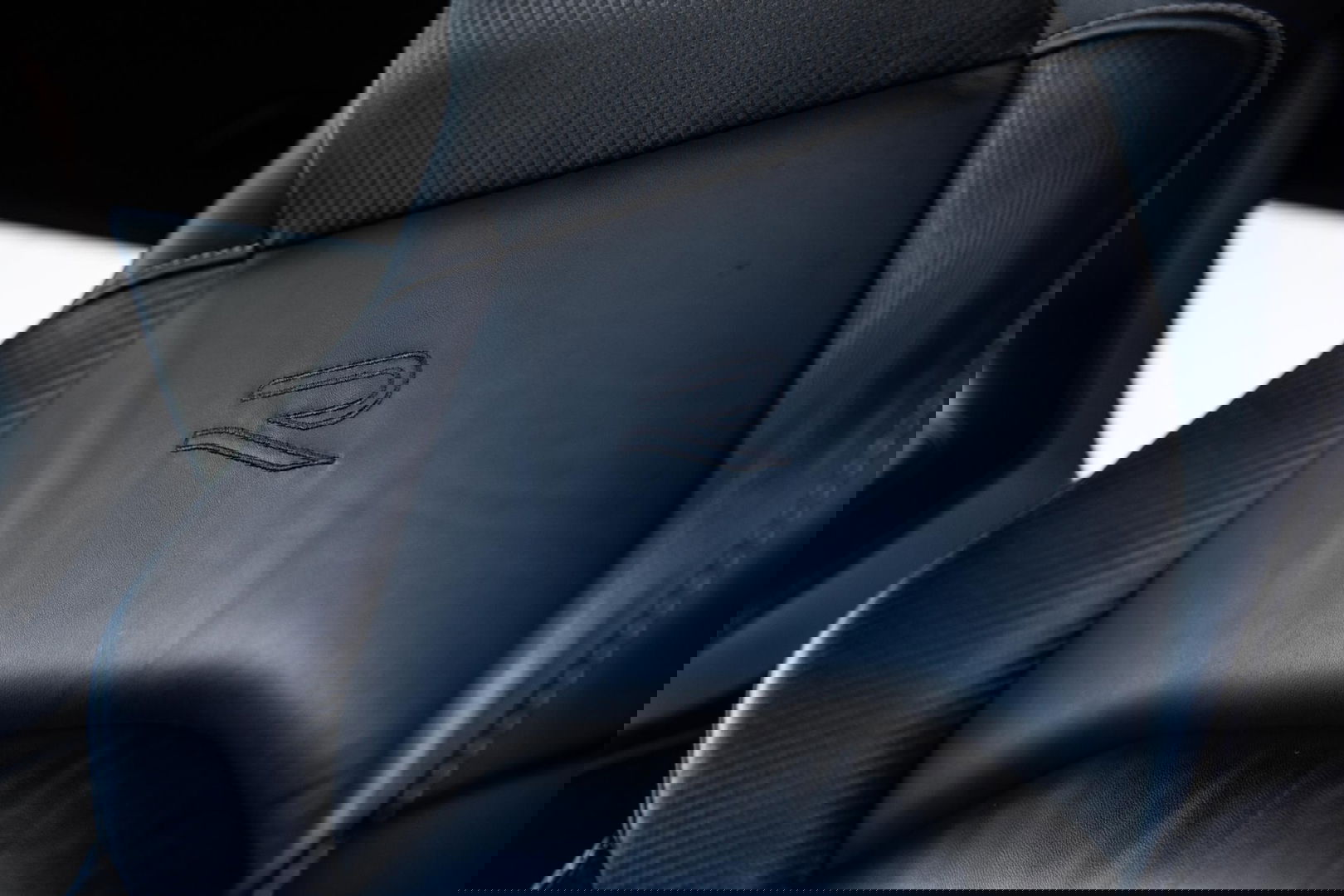 Volkswagen Arteon 1.4 TSI eHybrid R-Line Business CARPLAY / LEER / CAMERA / MEMMORY / LED / STOELVERWARMING