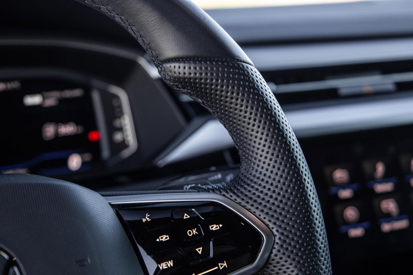 Volkswagen Arteon 1.4 TSI eHybrid R-Line Business CARPLAY / LEER / CAMERA / MEMMORY / LED / STOELVERWARMING