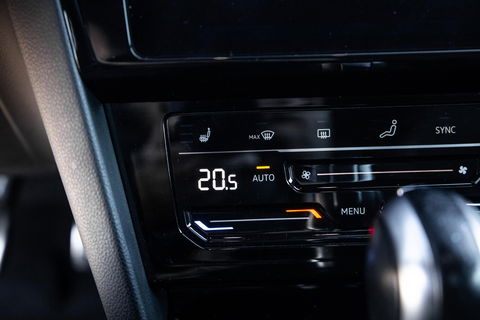 Volkswagen Arteon 1.4 TSI eHybrid R-Line Business CARPLAY / LEER / CAMERA / MEMMORY / LED / STOELVERWARMING