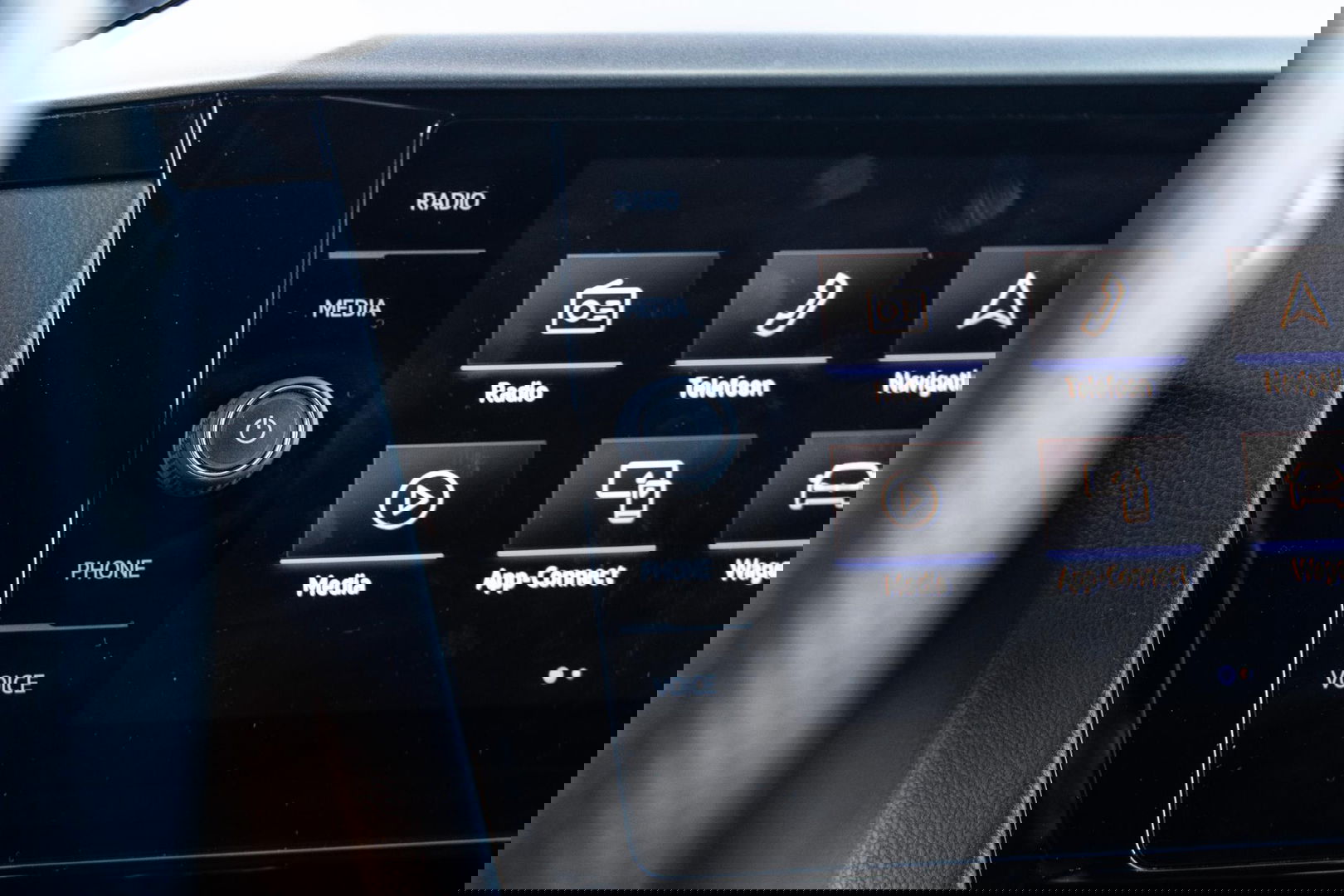 Volkswagen Arteon 1.4 TSI eHybrid R-Line Business CARPLAY / LEER / CAMERA / MEMMORY / LED / STOELVERWARMING