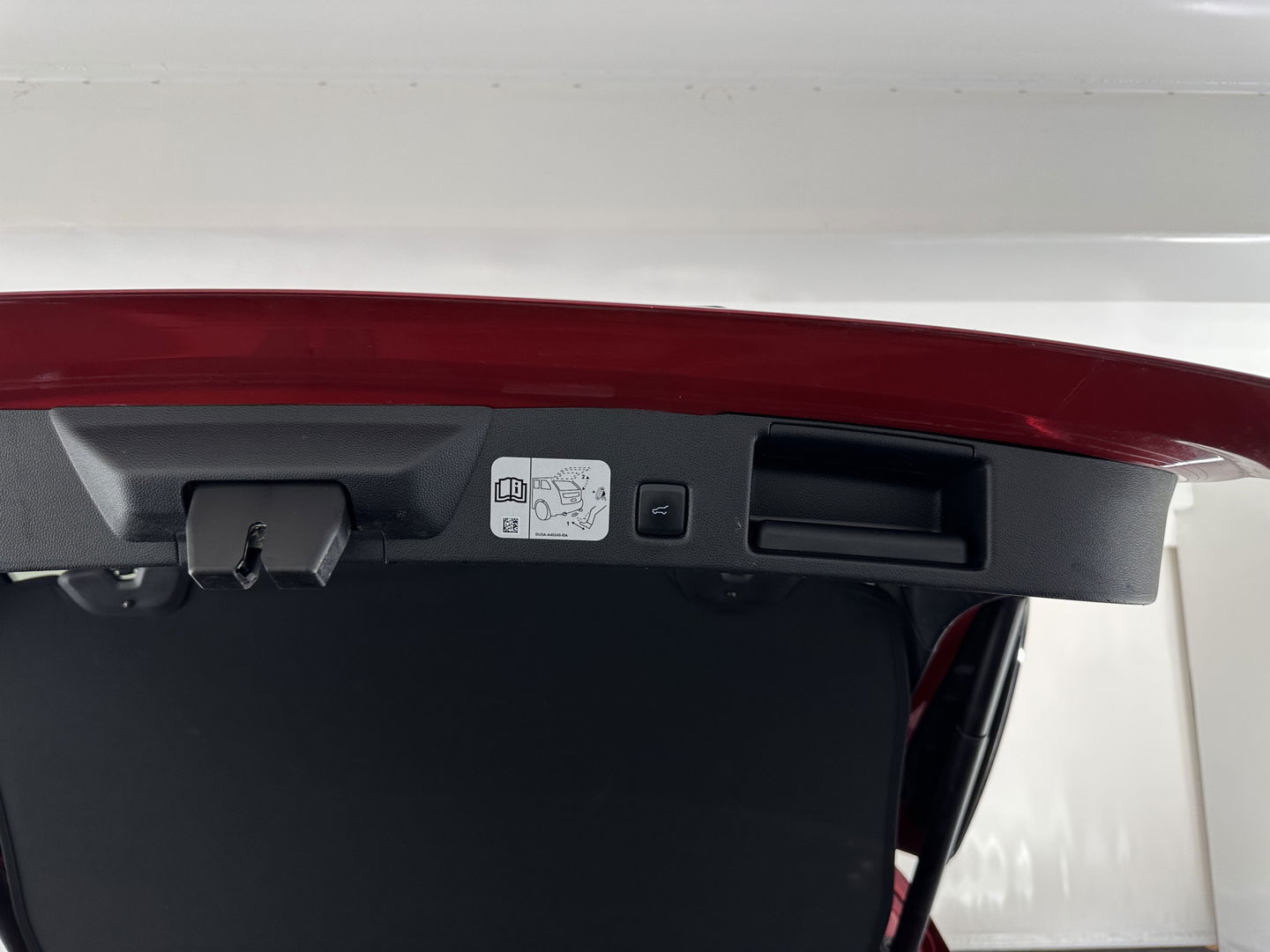 Ford Kuga 2.5 PHEV Vignale (Plug-In) (INCL-BTW) Aut. *LEATHER | DIGI-COCKPIT | FULL-LED | KEYLESS | CAMERA | DAB | CARPLAY | NAVI-FULLMAP | MEMORY-PACK | HEATED-COMFORTSEATS | PRIVACYGLASS | TOWBAR | LANE-ASSIST | 18''ALU*