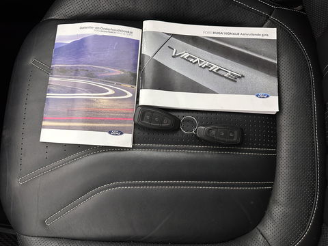 Ford Kuga 2.5 PHEV Vignale (Plug-In) (INCL-BTW) Aut. *LEATHER | DIGI-COCKPIT | FULL-LED | KEYLESS | CAMERA | DAB | CARPLAY | NAVI-FULLMAP | MEMORY-PACK | HEATED-COMFORTSEATS | PRIVACYGLASS | TOWBAR | LANE-ASSIST | 18''ALU*
