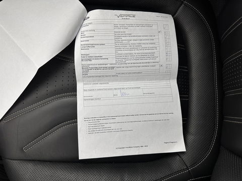 Ford Kuga 2.5 PHEV Vignale (Plug-In) (INCL-BTW) Aut. *LEATHER | DIGI-COCKPIT | FULL-LED | KEYLESS | CAMERA | DAB | CARPLAY | NAVI-FULLMAP | MEMORY-PACK | HEATED-COMFORTSEATS | PRIVACYGLASS | TOWBAR | LANE-ASSIST | 18''ALU*