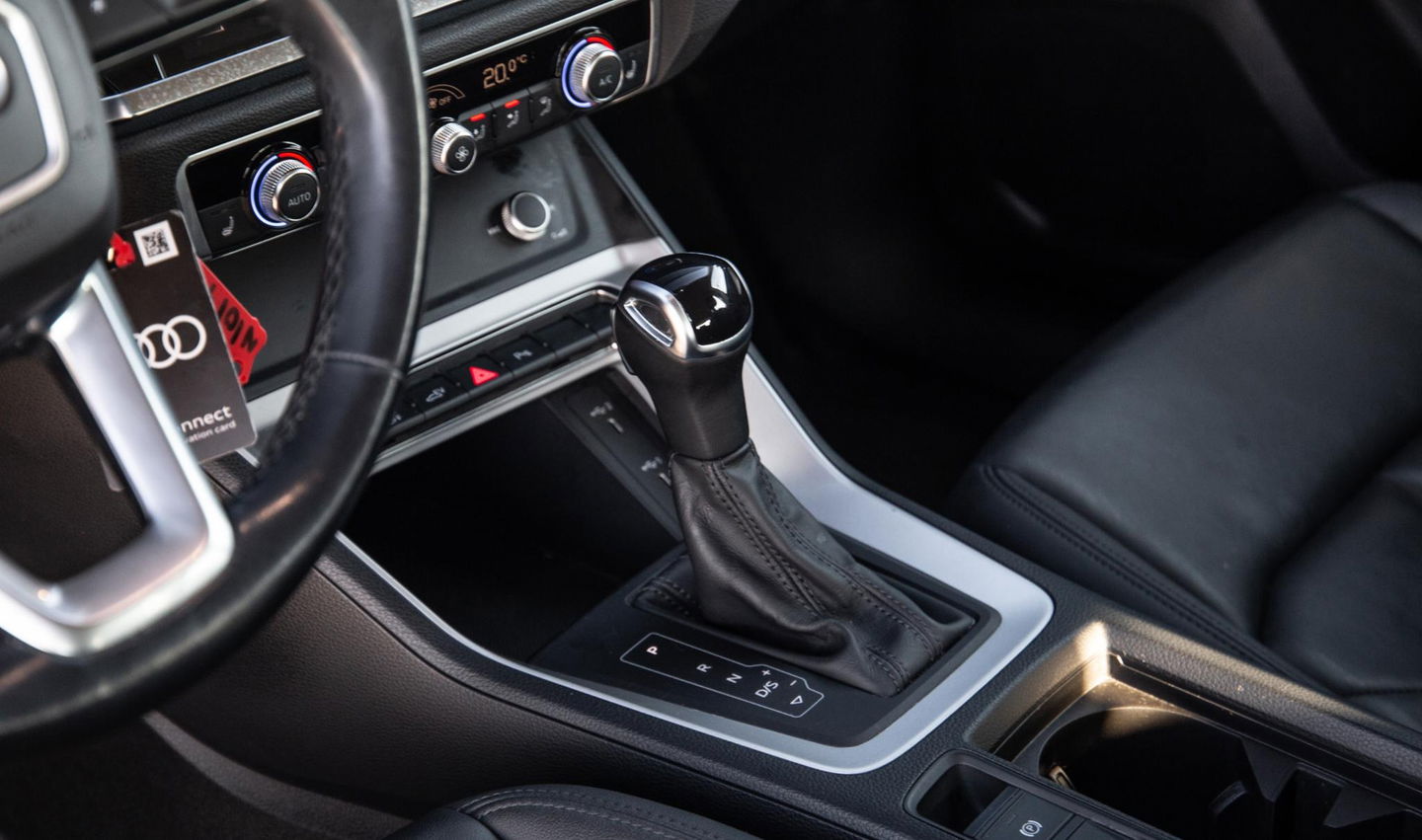 Audi Q3 45 TFSI e edition AUTOMAAT / PLUG IN HYBRID / STOELVERWARMING / LEER / VIRTUAL COCKPIT / CRUISE CONTROLE / DEALER ONDERHOUDEN